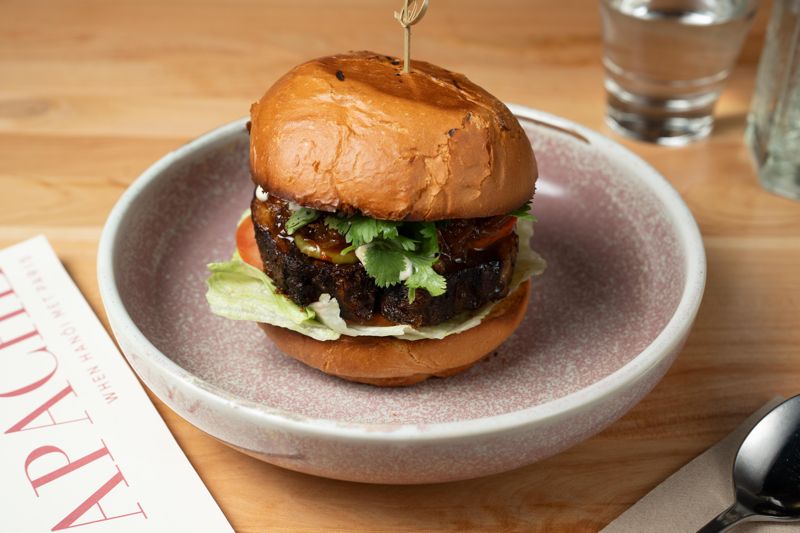 Boeuf à l'orange burger at Apachè, Burger Wellington 2026