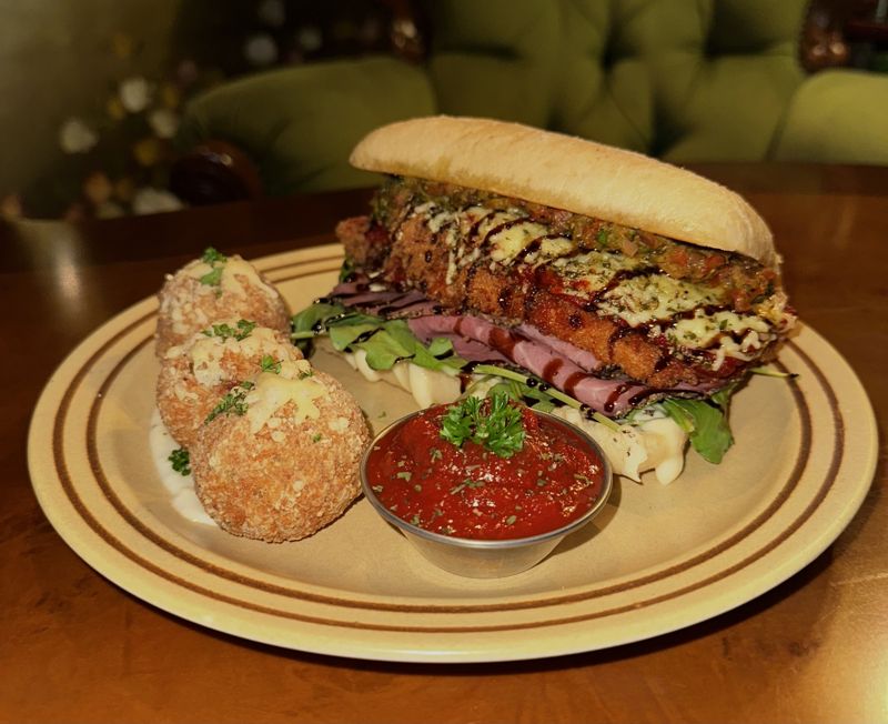 How You Doin' burger at Leroy's Bar, Burger Wellington 2026