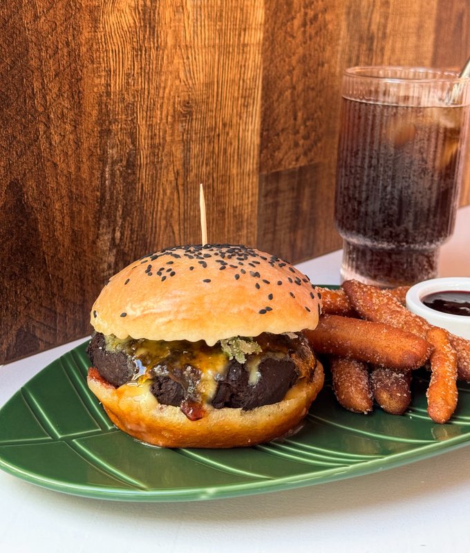 Plum't-based burger at Vonuts, Burger Wellington 2026